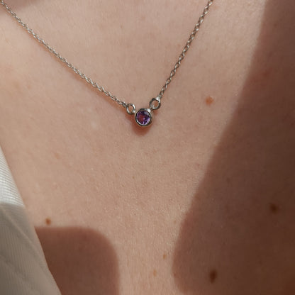 Forma Mini Solitaire Necklace – Purple Sapphire