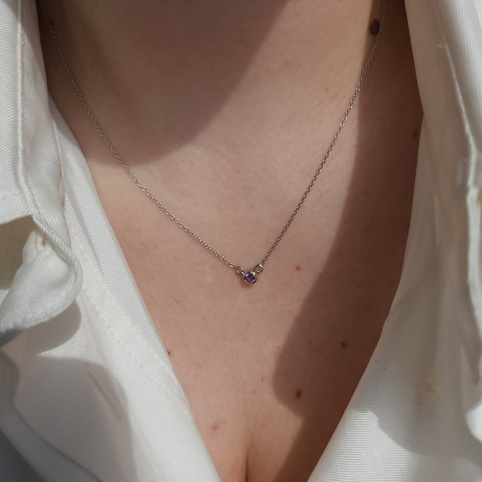 Forma Mini Solitaire Necklace – Purple Amethyst