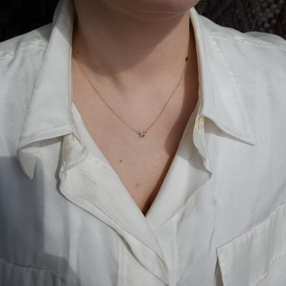 Forma Mini Solitaire Necklace – Light Blue Aquamarine