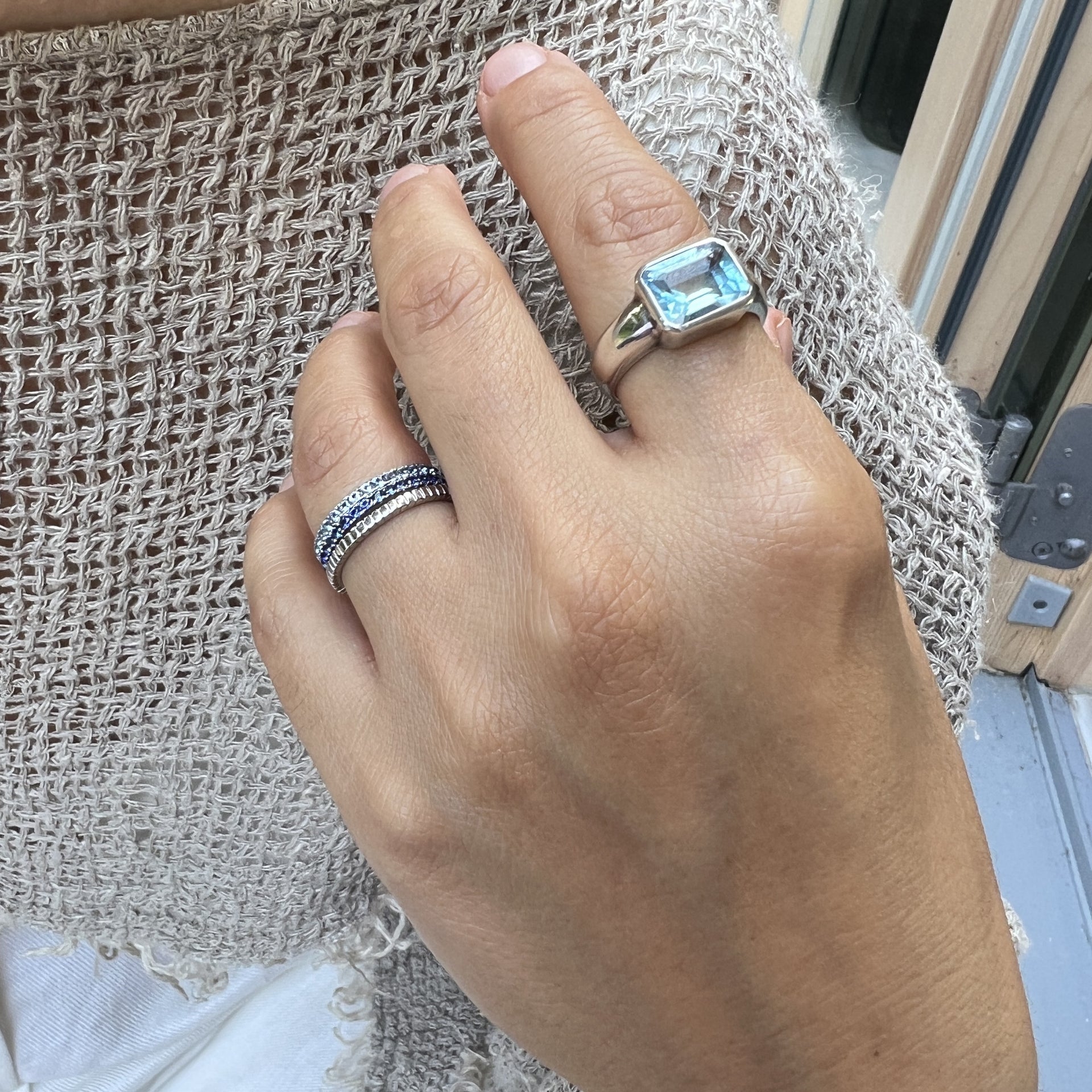 Linea Mini Ring – Zambian Green Emerald