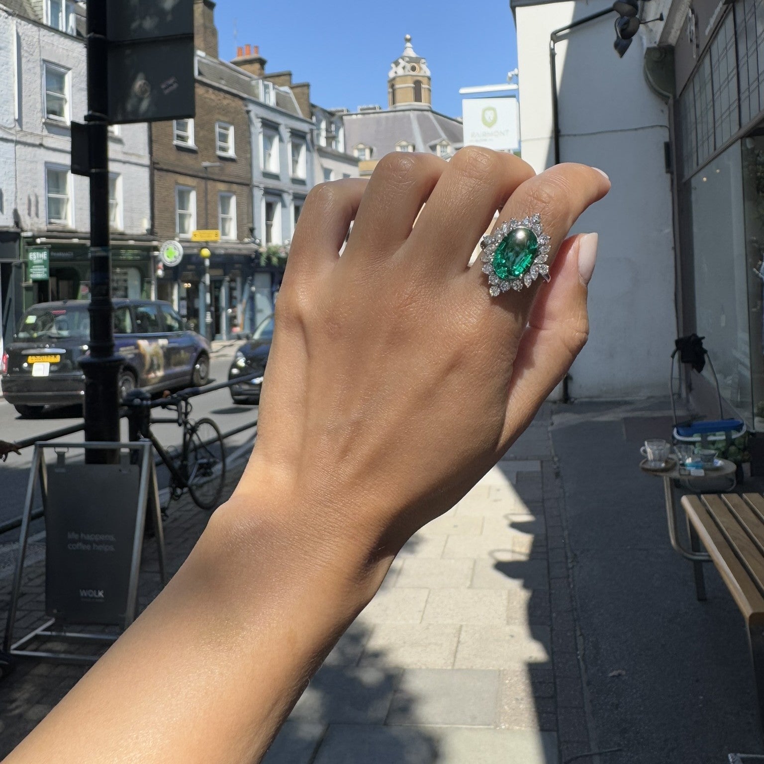 Velara Crown Ring – Colombian Green Emerald