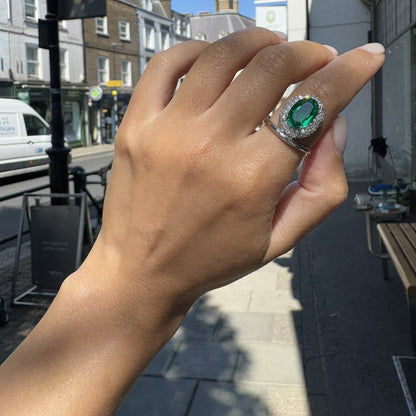 Velara Crest Ring – Blue Sapphire