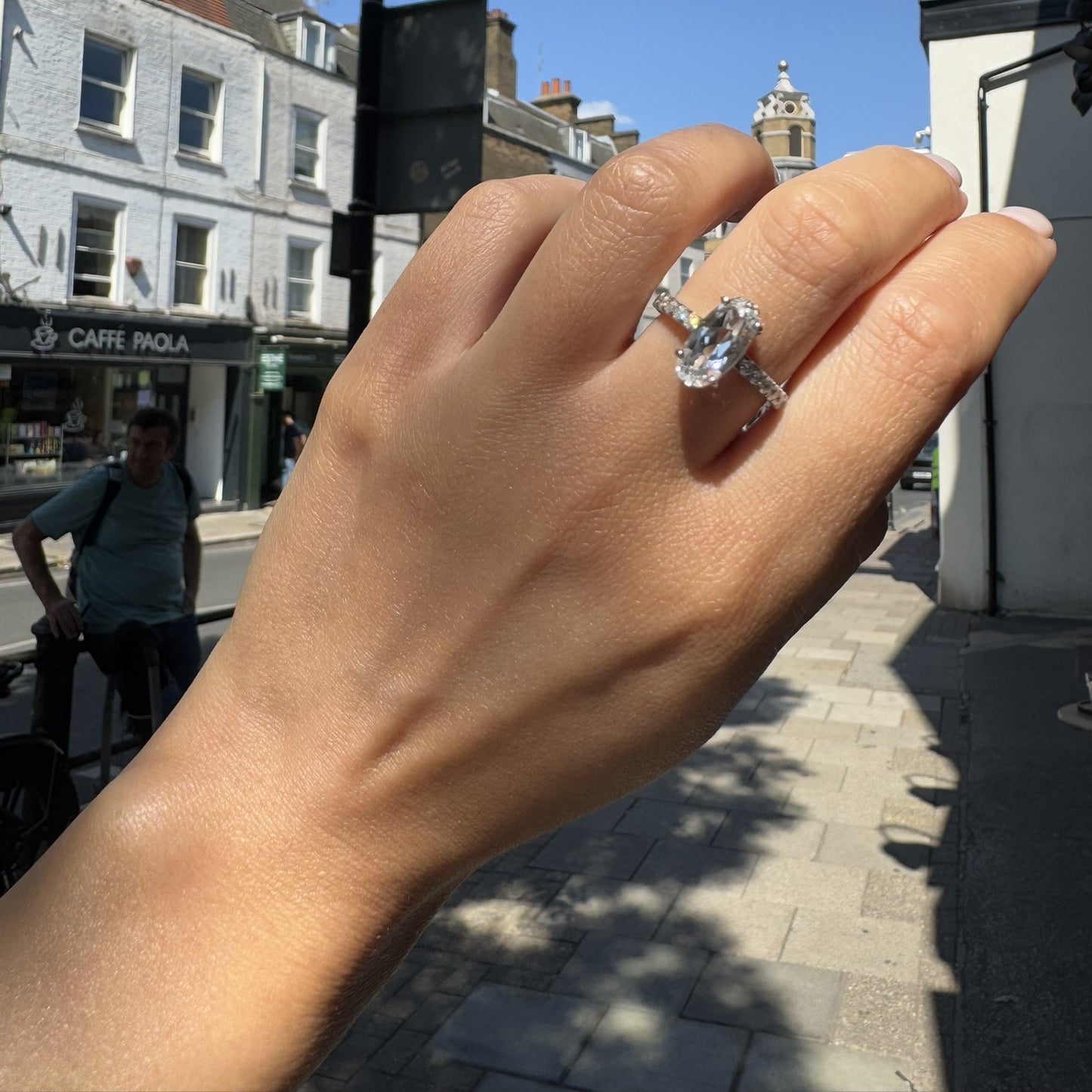Velara Axis Ring – Blue Sapphire