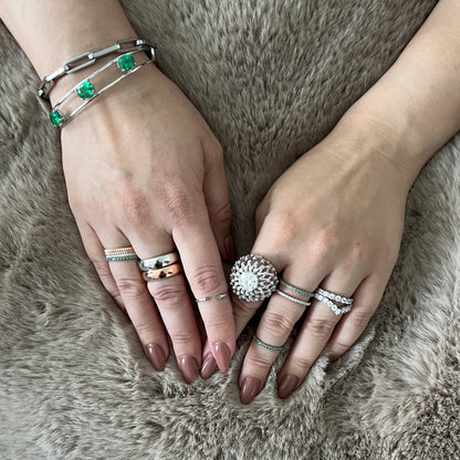 Linea Double Ring – Zambian Green Emerald