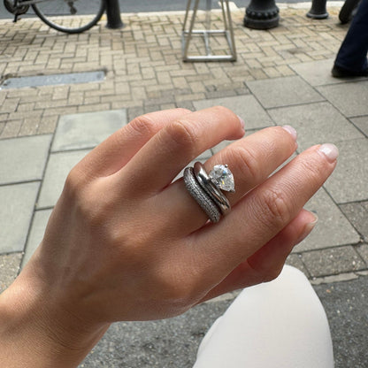 Linea Wave Ring – White Diamond