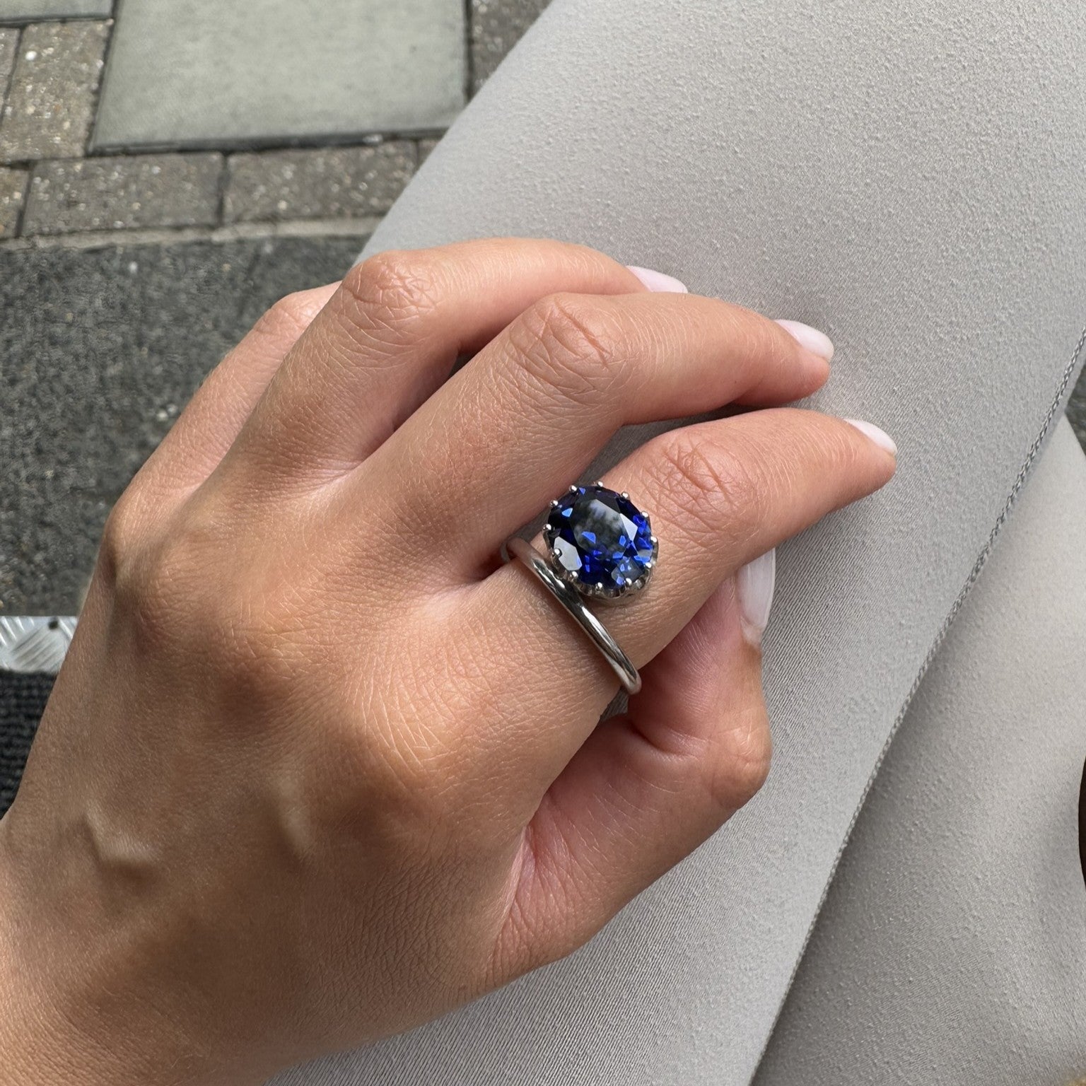 Velara Satellite Ring – Blue Sapphire