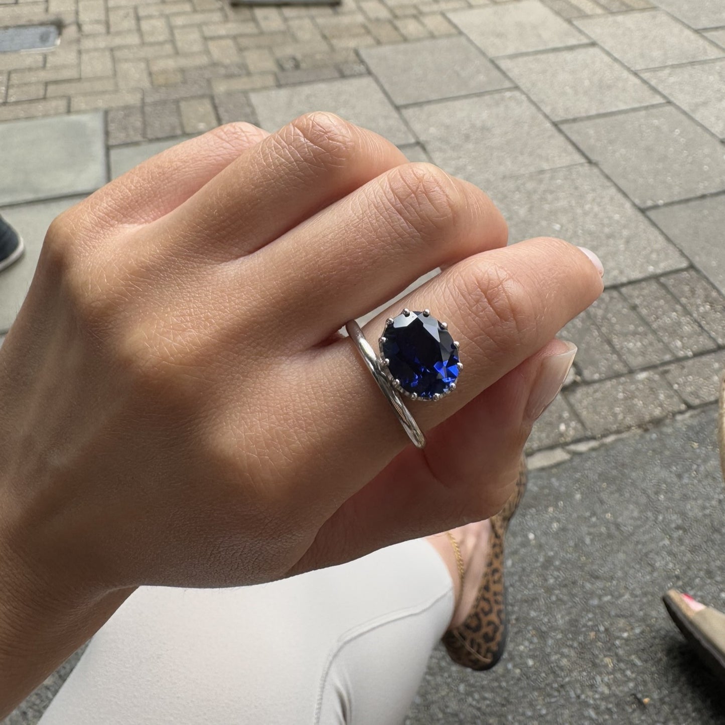 Velara Satellite Ring – Blue Sapphire