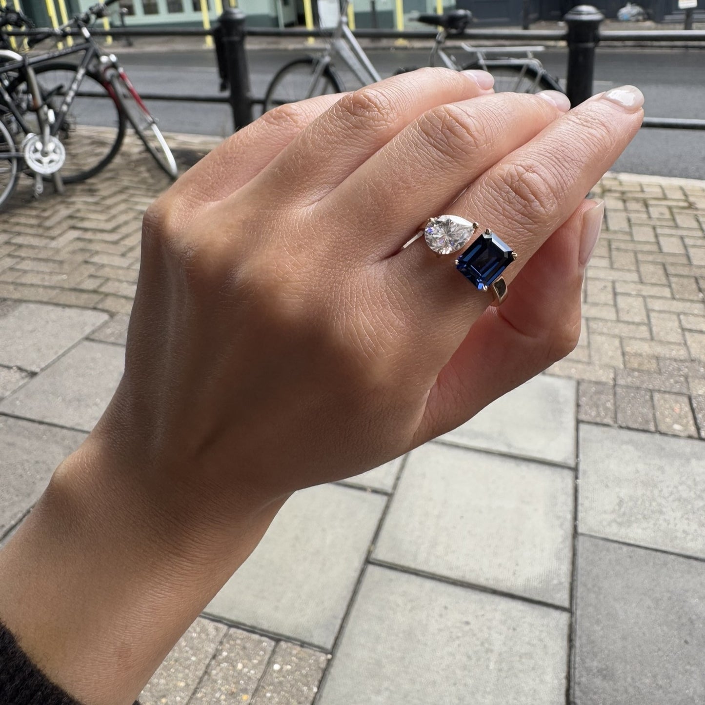 Nova Toi & Moi Ring – Vivid Pink Sapphire