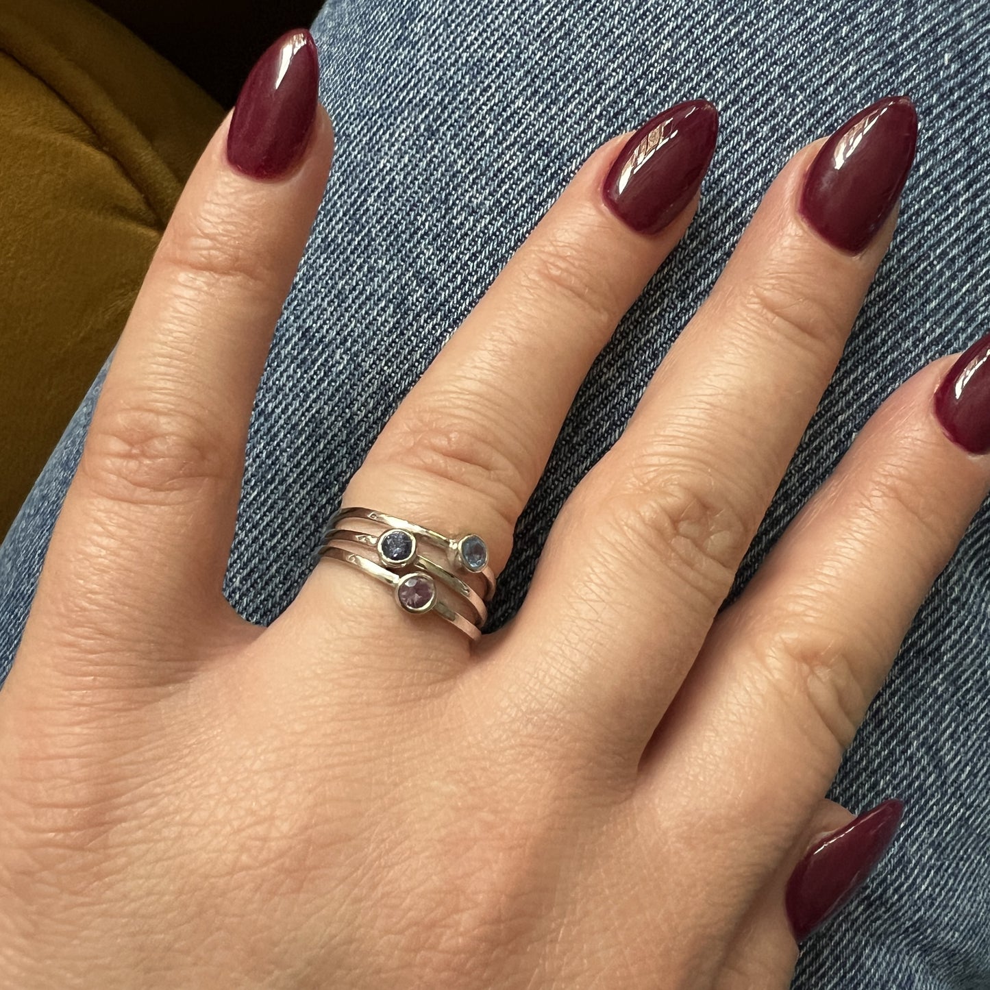 Forma Mini Solitaire Ring – Blue Sapphire