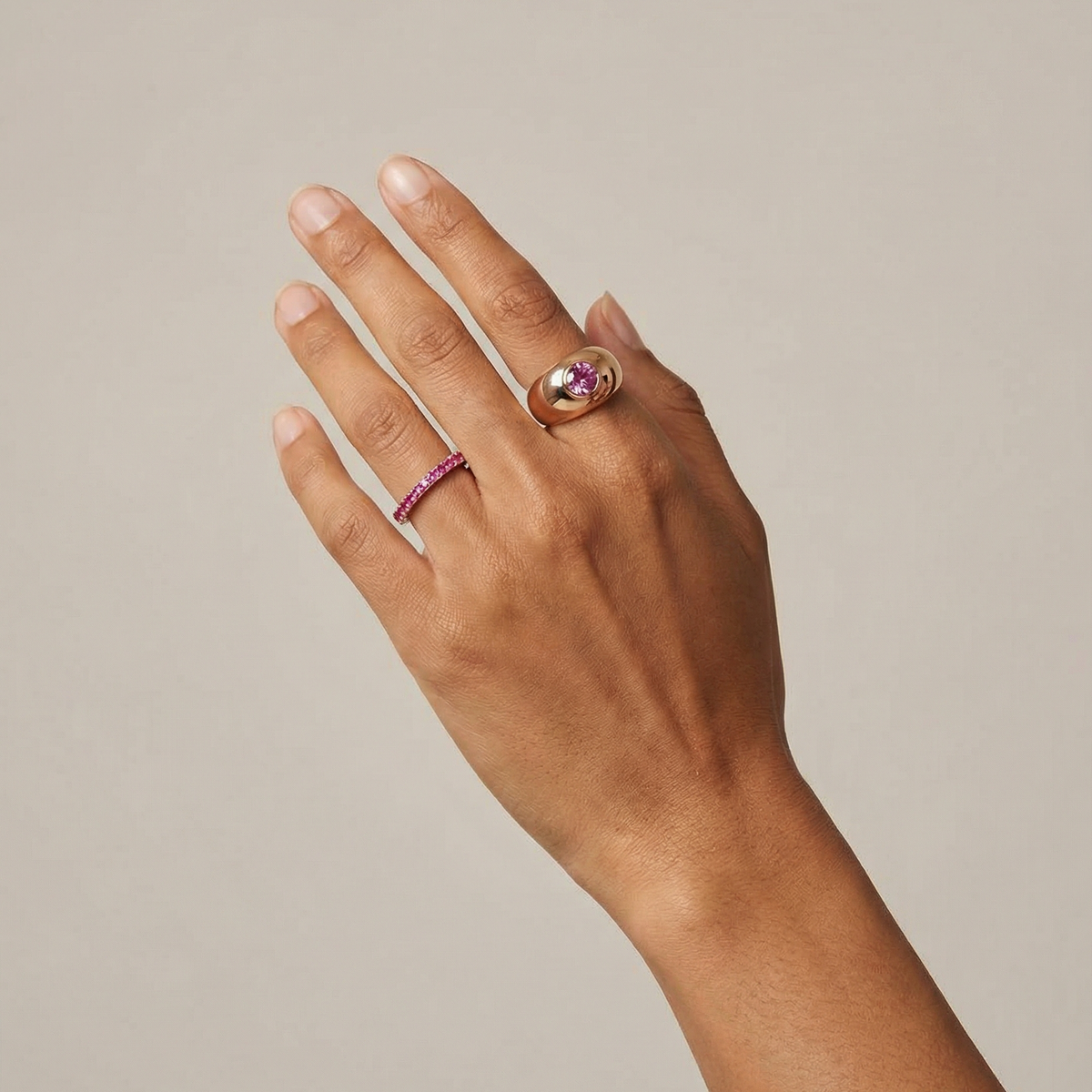 Forma Signet Ring – Light Pink Sapphire