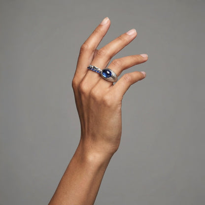 Velara Cabochon Ring – Blue Sapphire