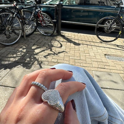 Amore Pavé Signet Ring – White Diamond