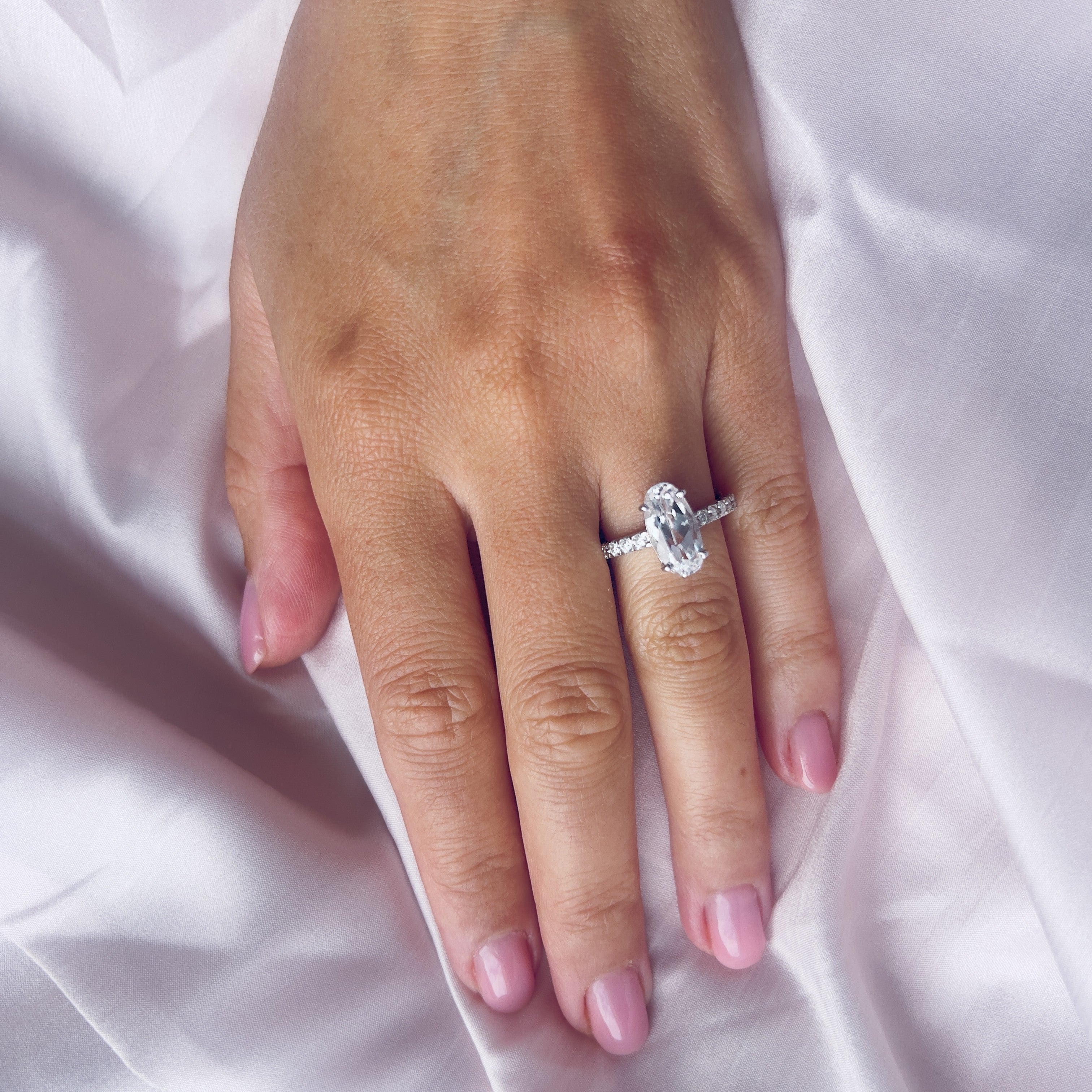 Velara Axis Ring – Yellow Sapphire