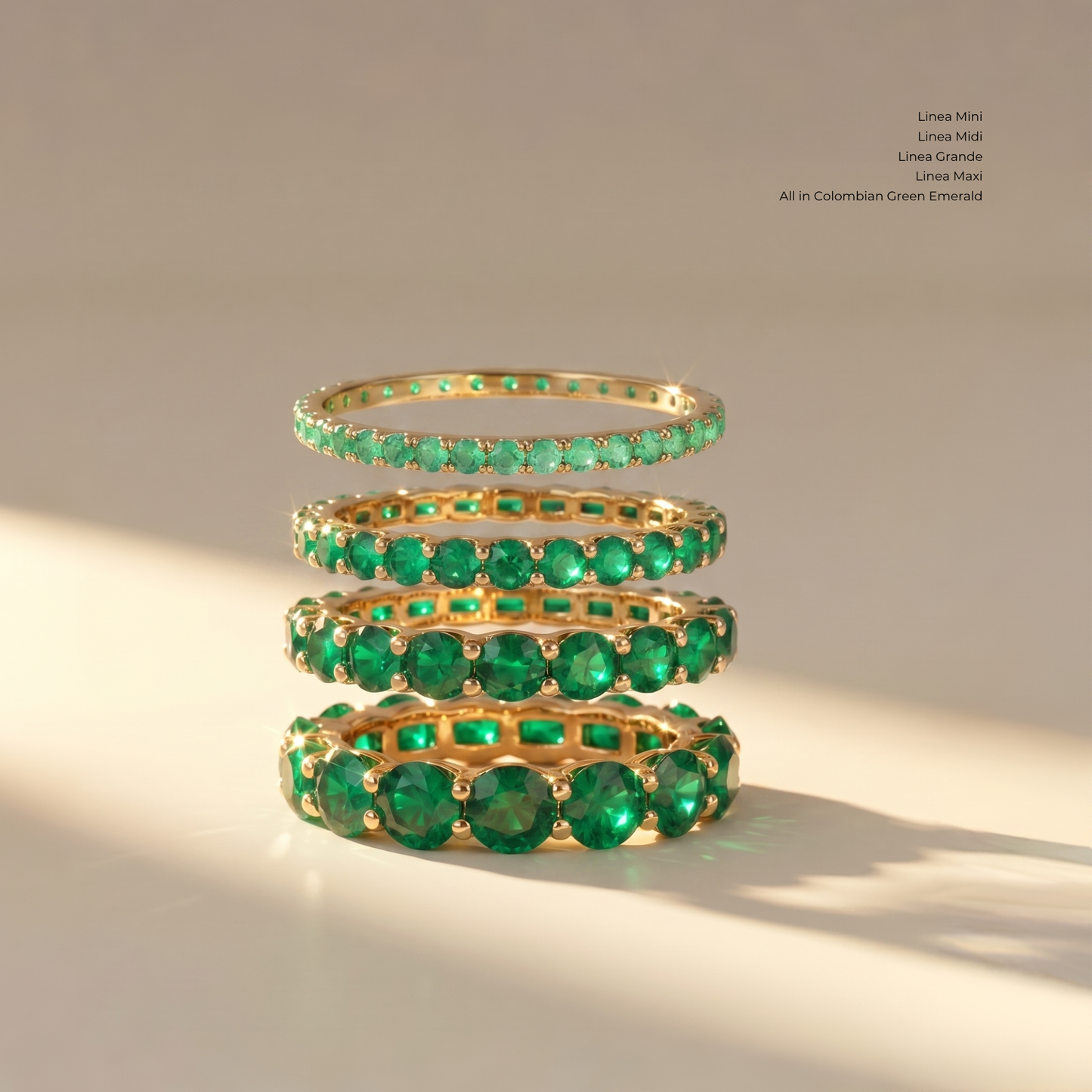 Linea Mini Ring – Colombian Green Emerald