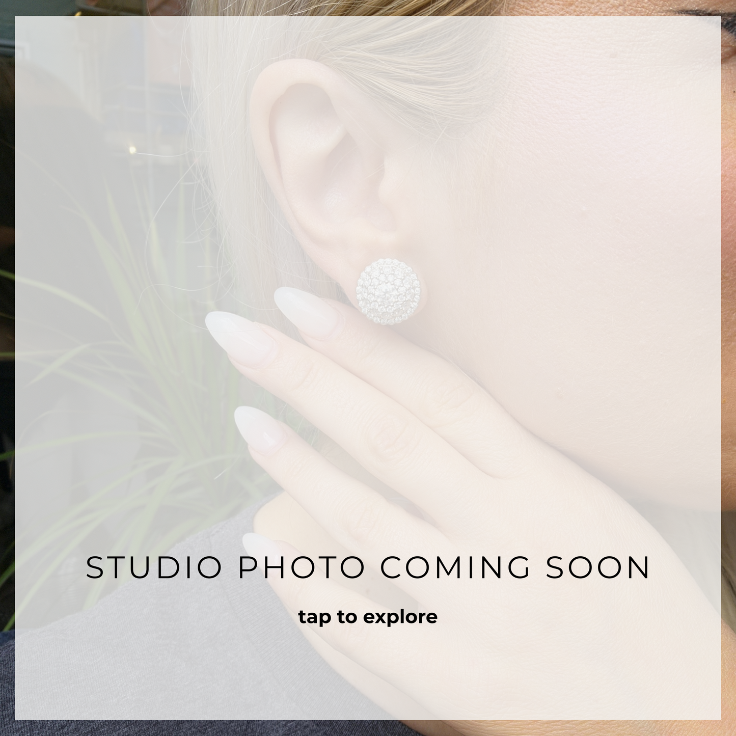 Juno Pavé Dome Earrings – White Diamond