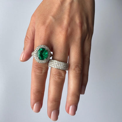 Linea Bold Band Ring – Zambian Green Emerald