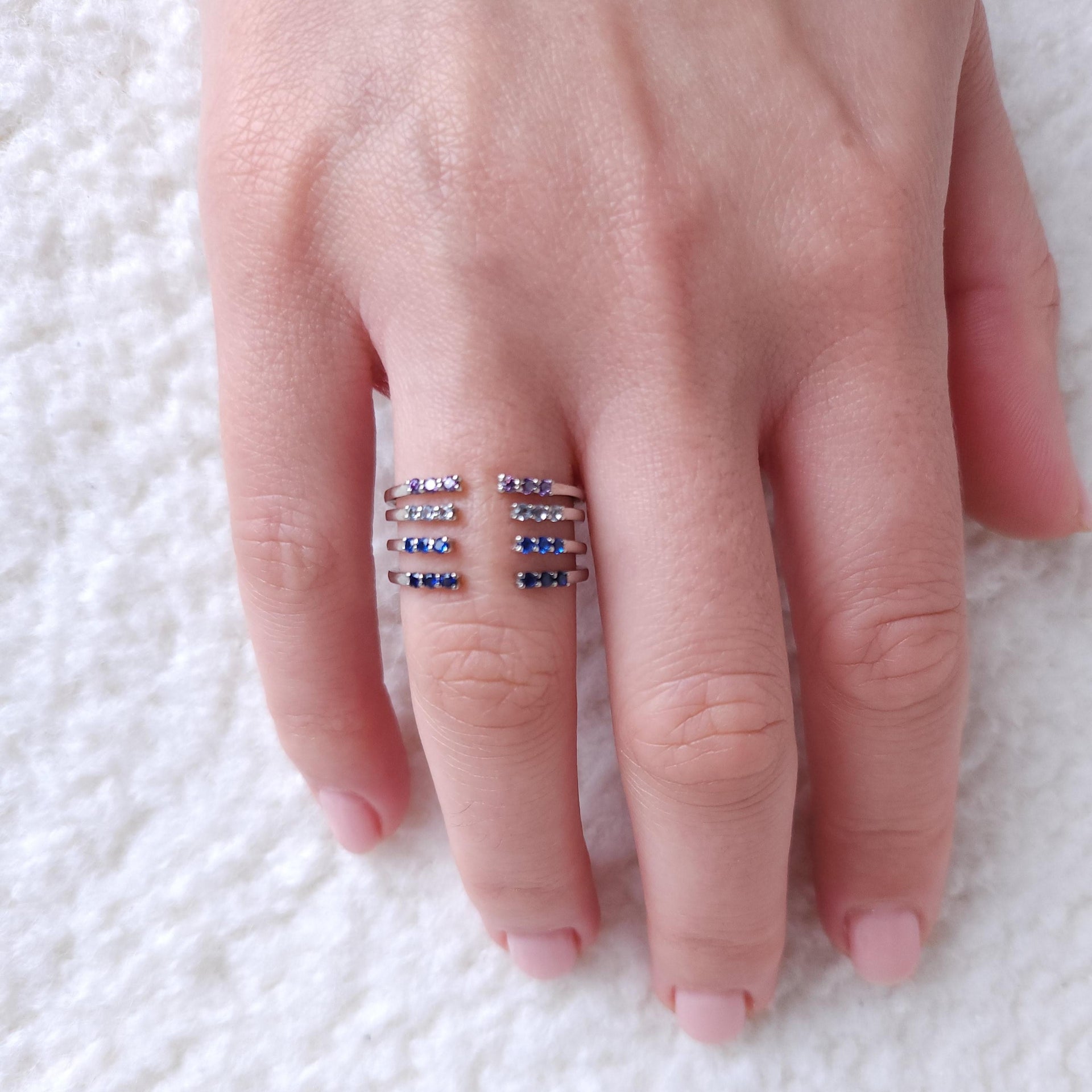 Linea Tres Ring – Colombian Green Emerald