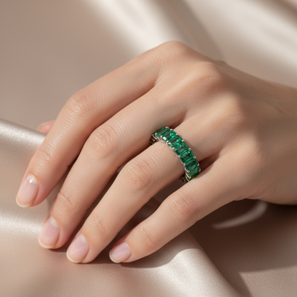 Nexus Eternity Ring – Colombian Green Emerald