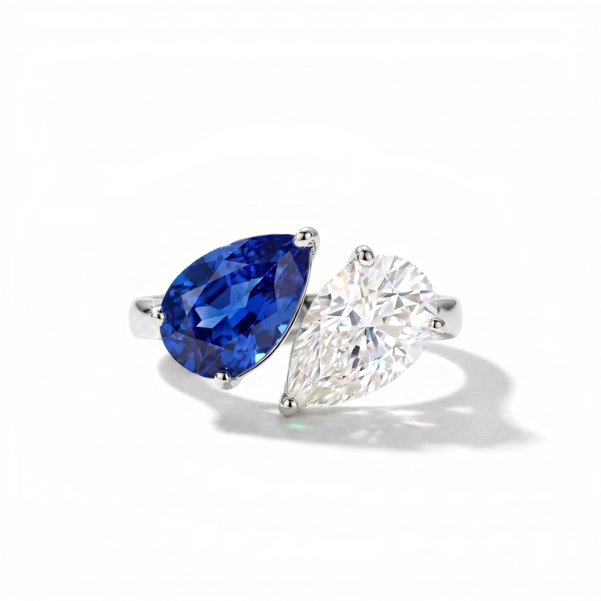 Nova Versus Ring – Blue Sapphire