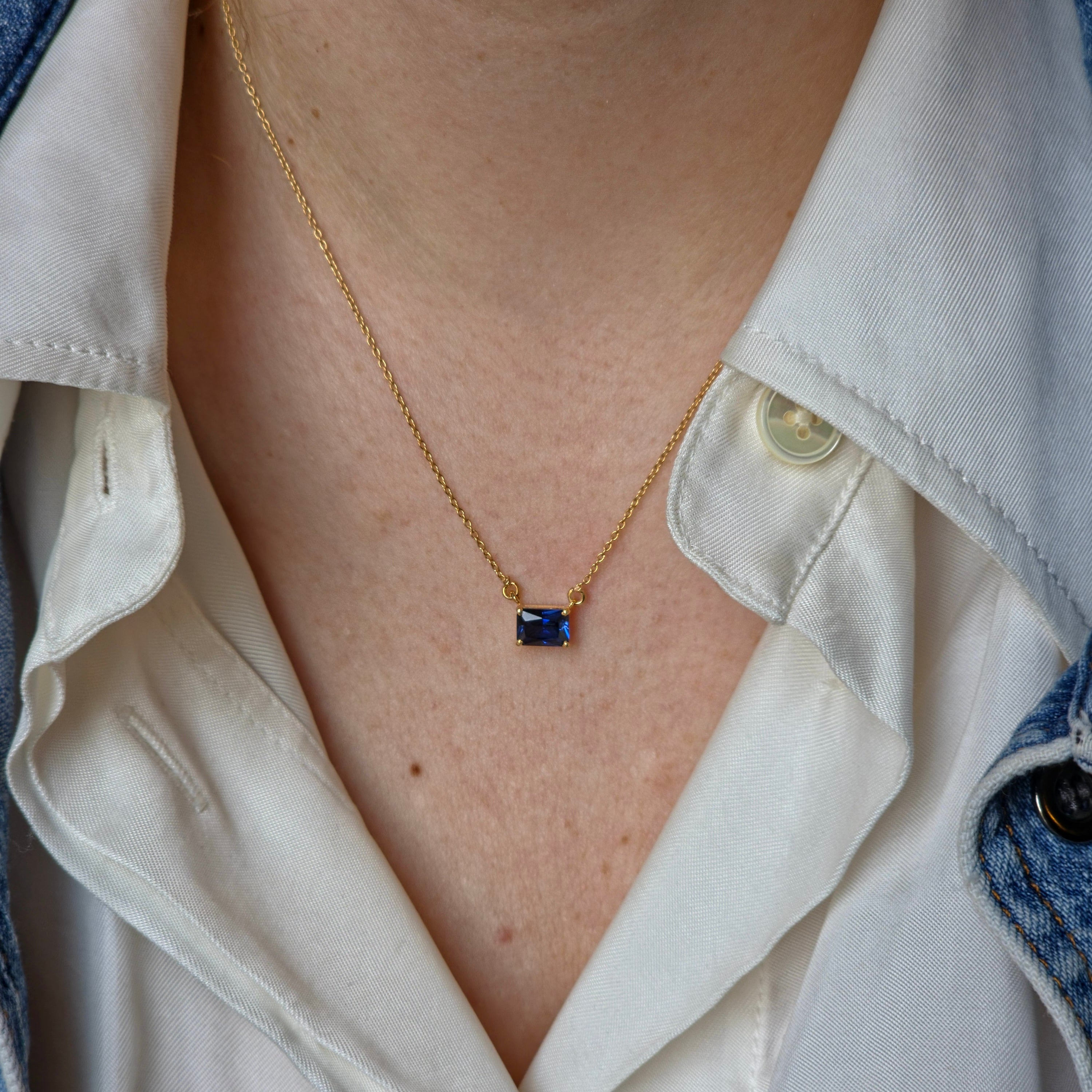 Nexus Solitaire Necklace – Blue Sapphire