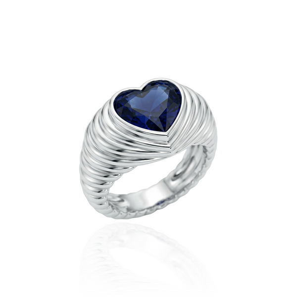 Amore Signet Ring – Blue Sapphire