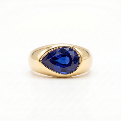 Nova Lateral Signet Ring – Blue Sapphire