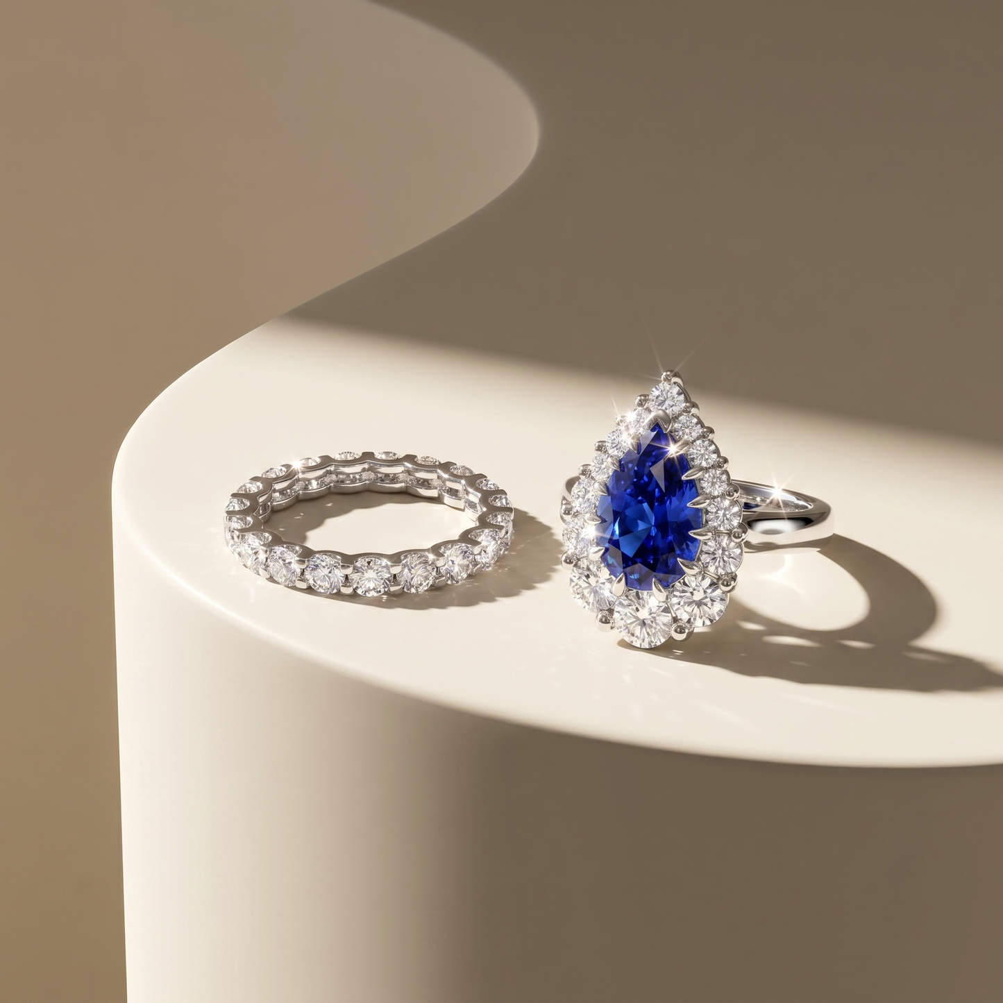 Nova Halo Ring – Blue Sapphire