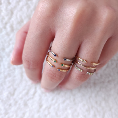 Linea Punto Mini Ring – Colombian Green Emerald
