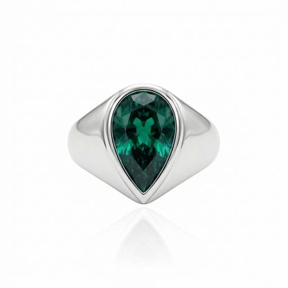 Nova Signet Ring – Zambian Green Emerald