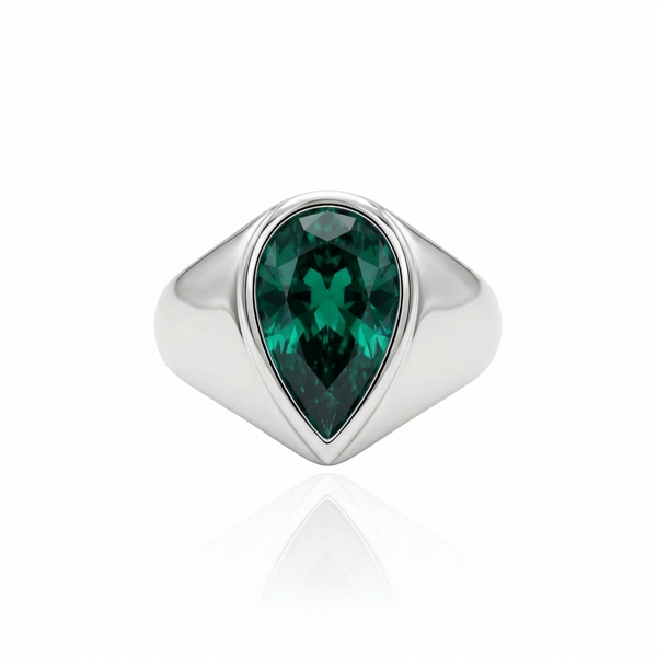 Nova Signet Ring – Zambian Green Emerald