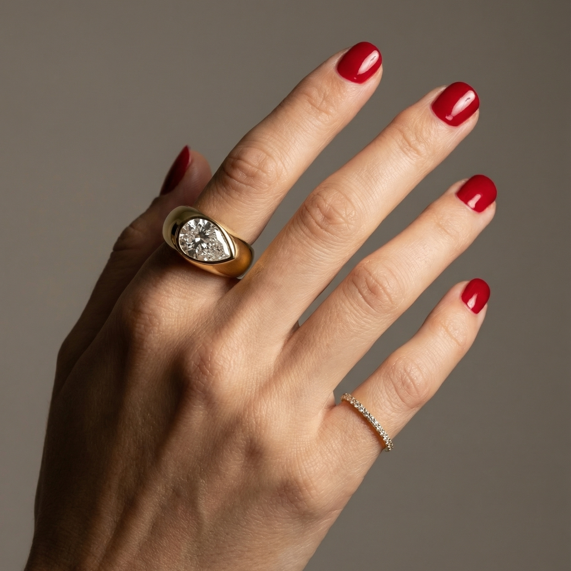 Nova Lateral Signet Ring – White Diamond