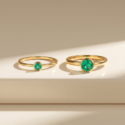 Forma Solitaire Ring – Colombian Green Emerald