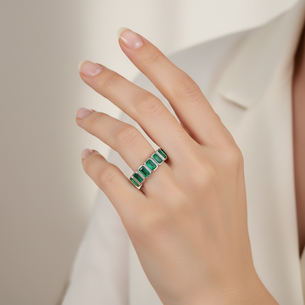 Nexus Vertical Eternity Ring – Colombian Green Emerald