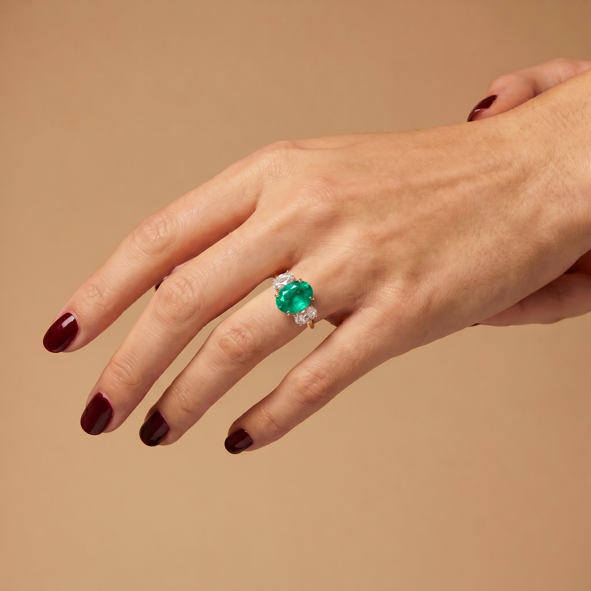 Velara Trilogy Ring – Colombian Green Emerald