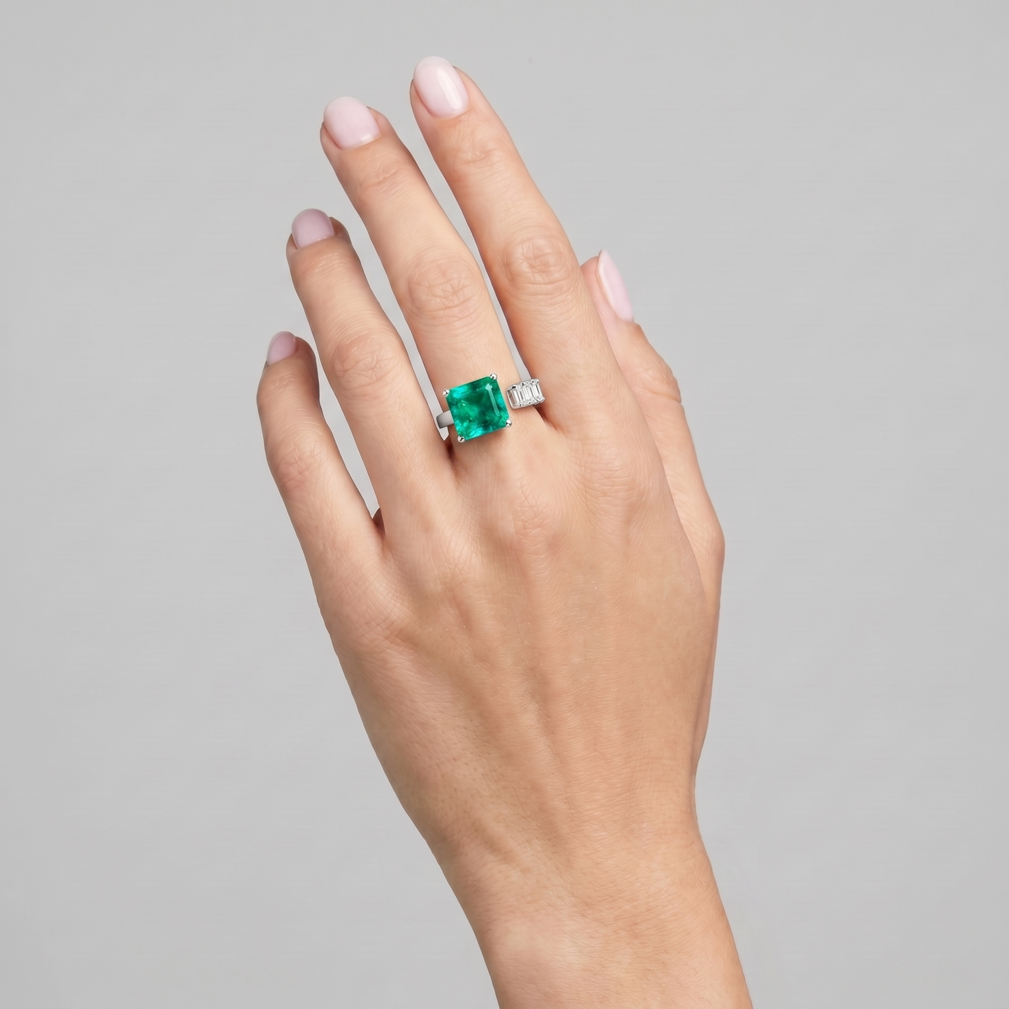 Aria Princess Open Ring – Colombian Green Emerald