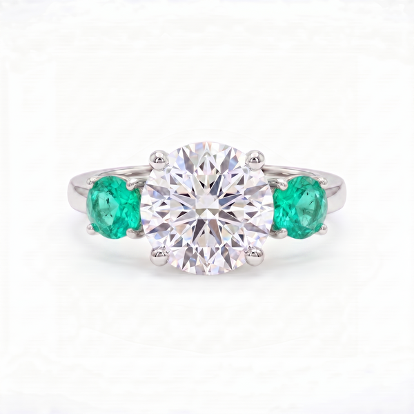 Juno Trilogy Ring – Colombian Green Emerald