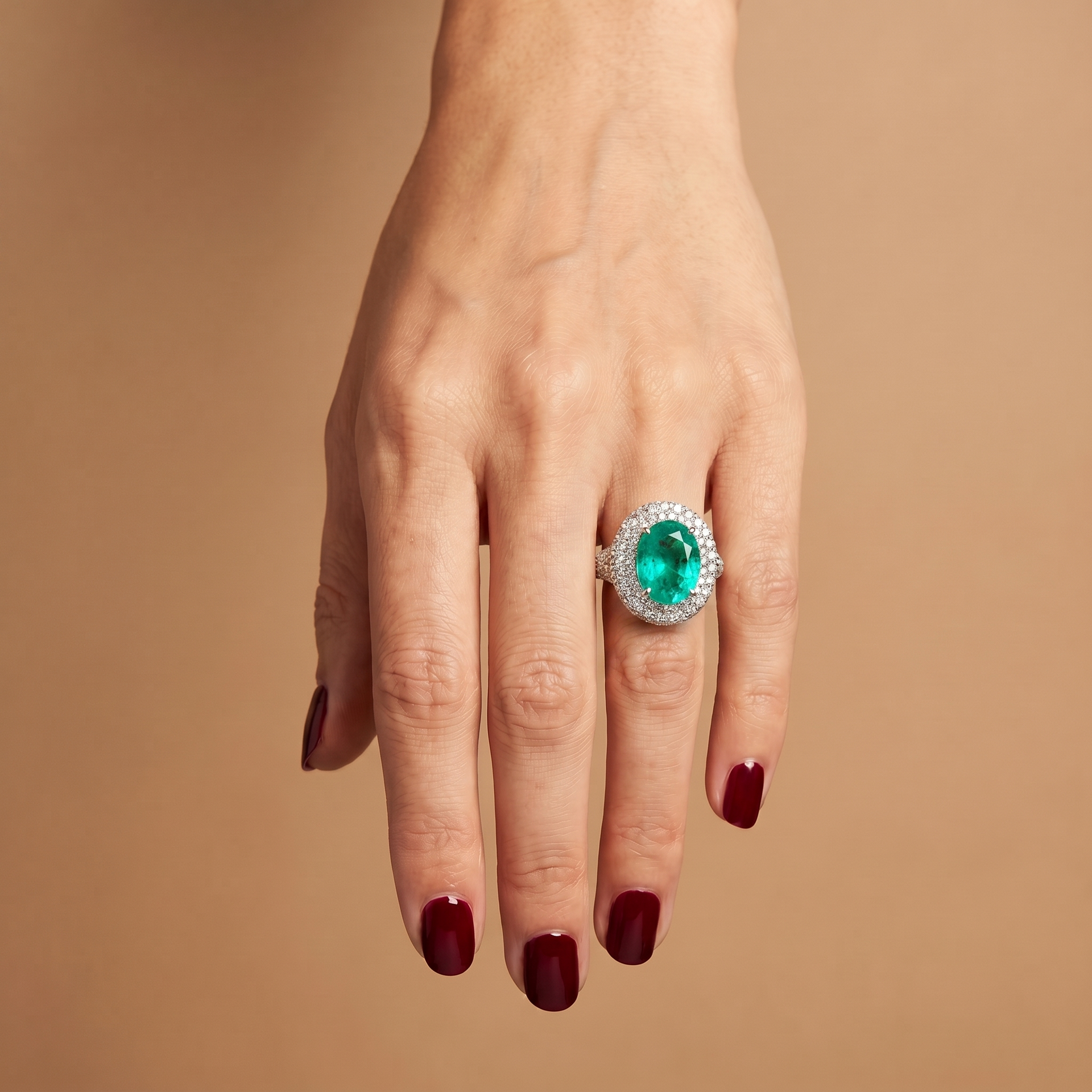 Velara Statement Ring – Colombian Green Emerald