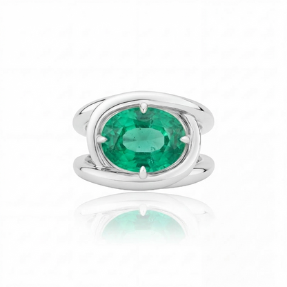Velara Twist Ring – Colombian Green Emerald