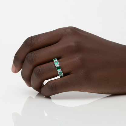 Nexus Lateral Eternity Ring – Colombian Green Emerald