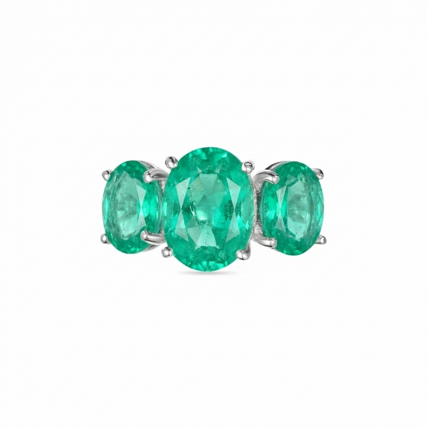 Velara Grand Trilogy Ring – Colombian Green Emerald