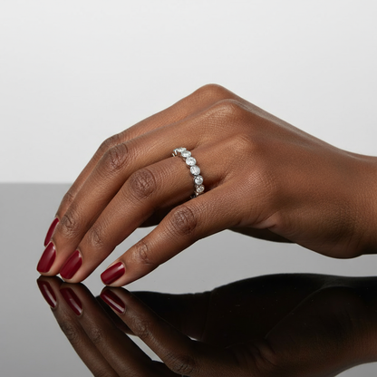 Forma Eternity Ring – White Diamond