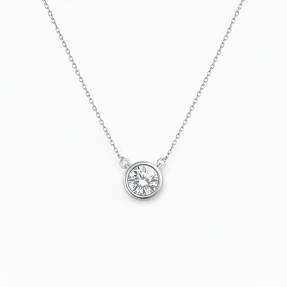 Forma Solitaire Necklace – White Diamond
