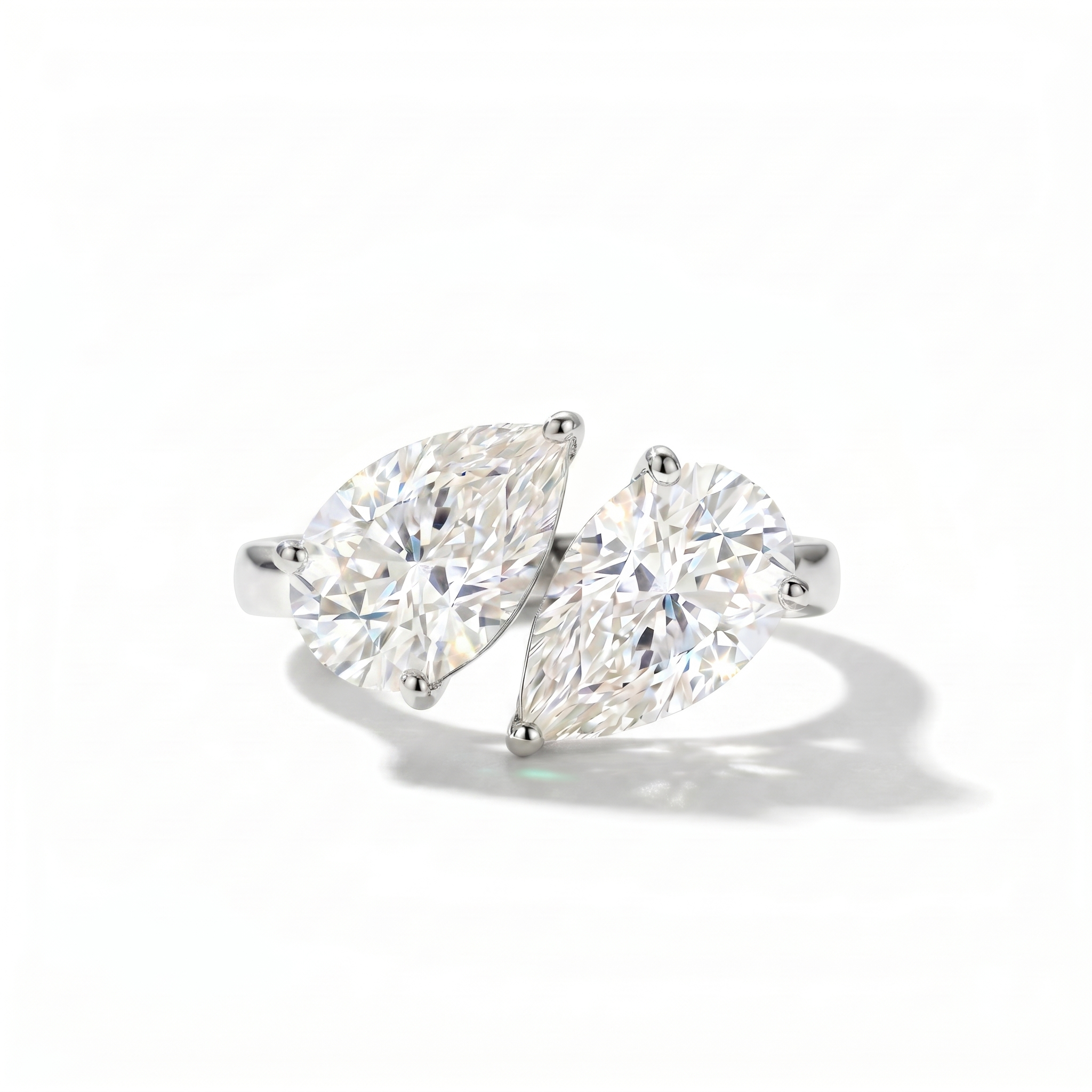 Nova Versus Ring – White Diamond