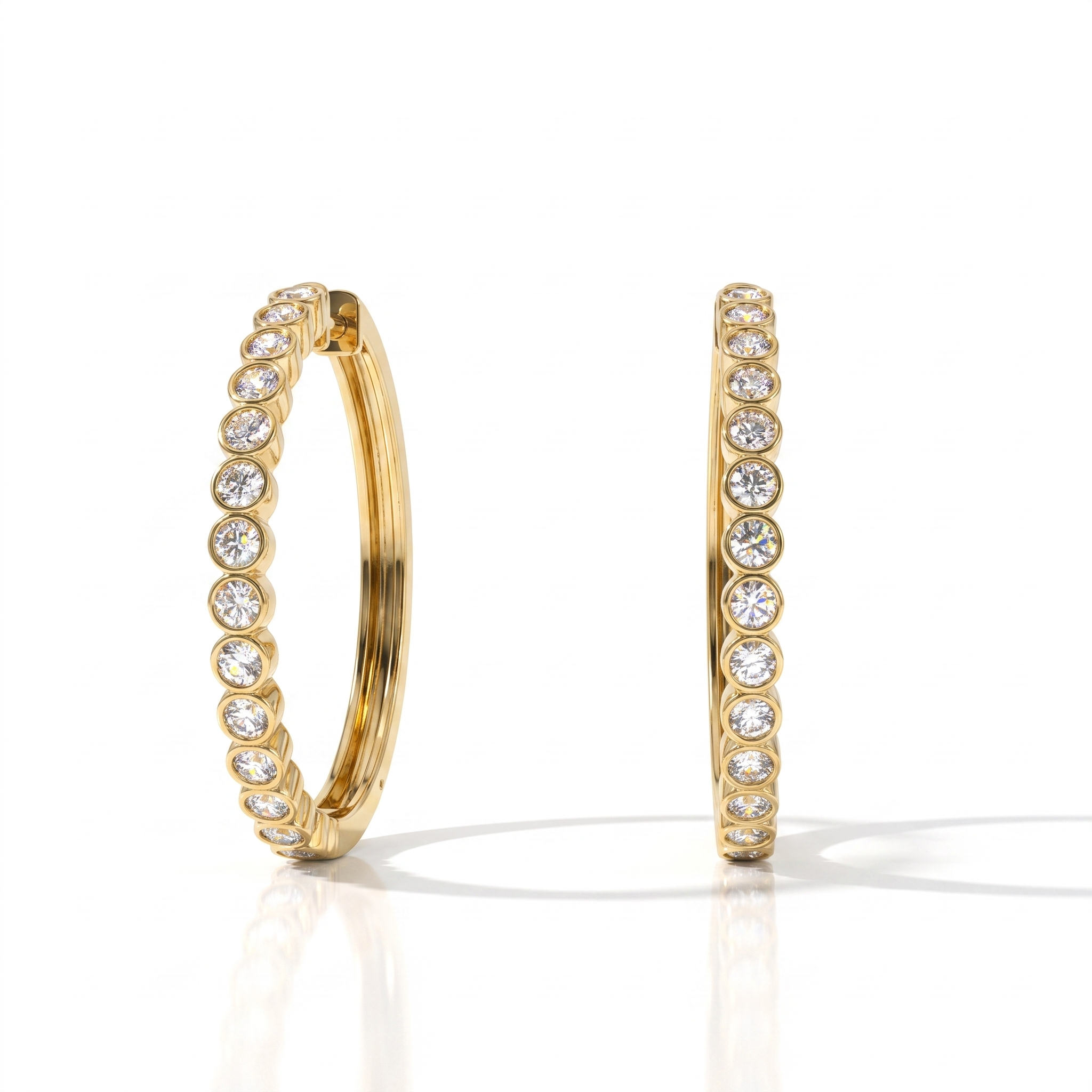 Forma Grande Hoop Earrings – White Diamond