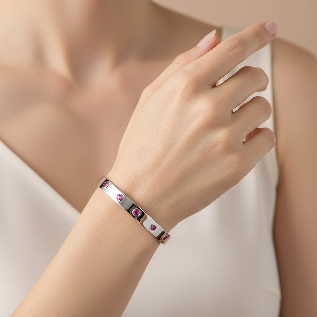 Forma Cinco Elemental Bangle – Zambian Green Emerald