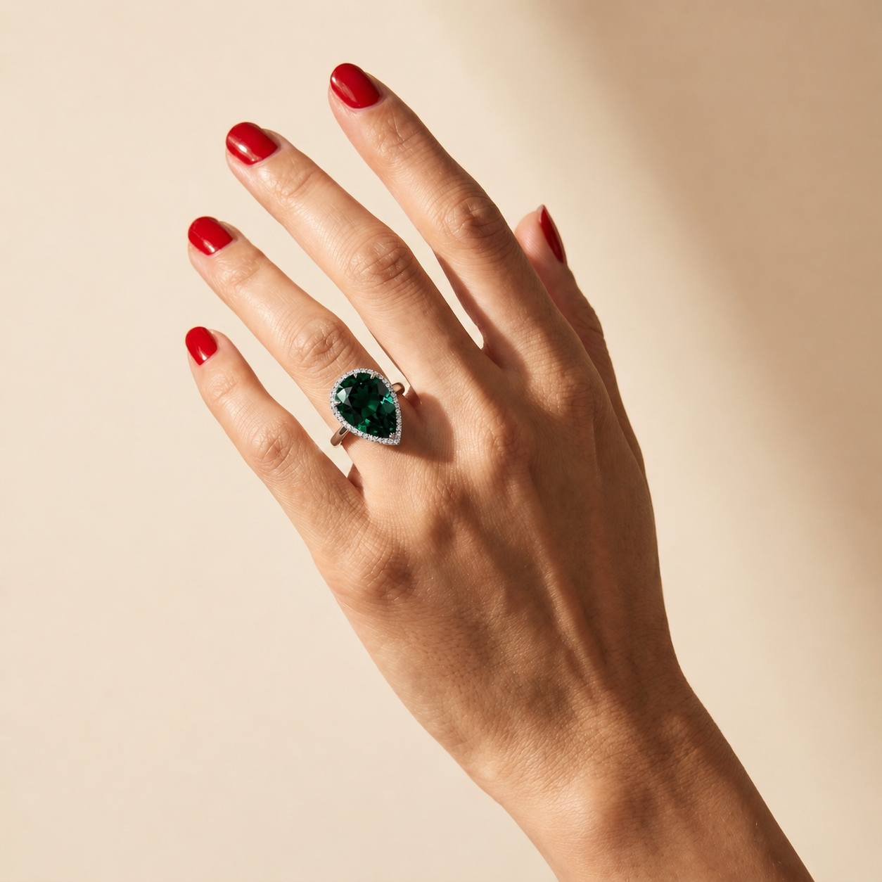 Nova Principessa Ring – Zambian Green Emerald