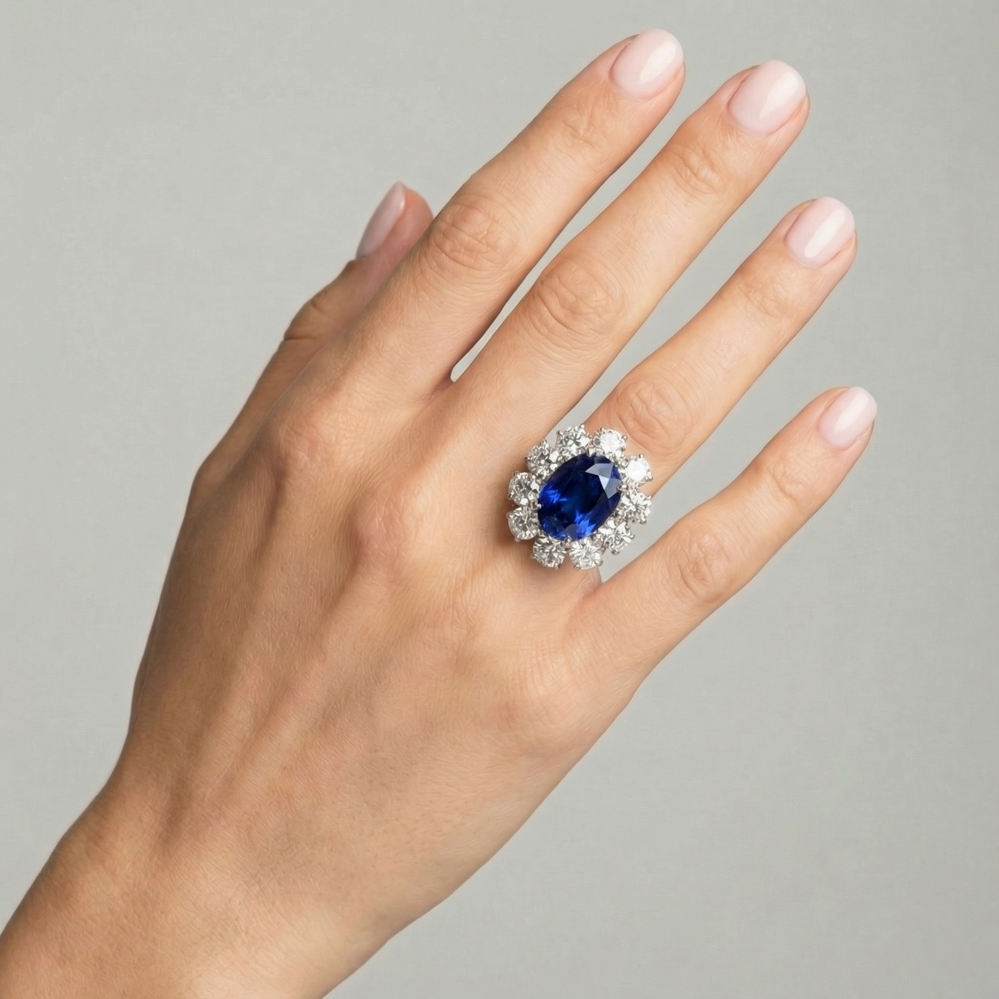 Velara Grand Halo Ring – Blue Sapphire