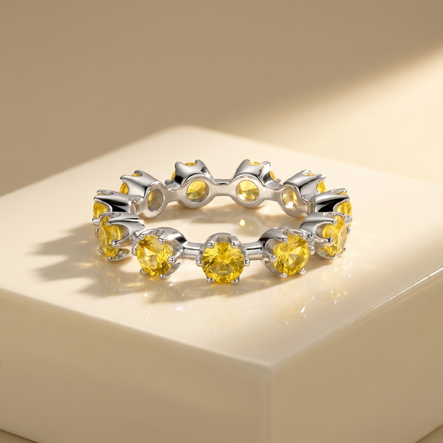 Linea Maxi Station Ring – Yellow Sapphire