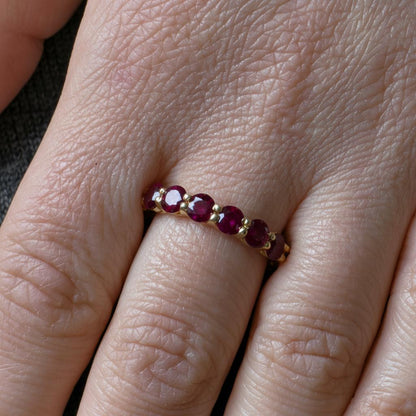 Linea Maxi Ring – Deep Red Garnet