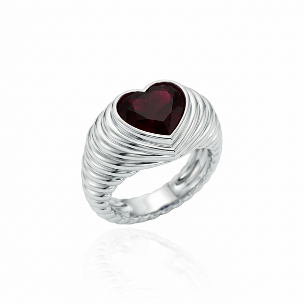 Amore Signet Ring – Deep Red Garnet